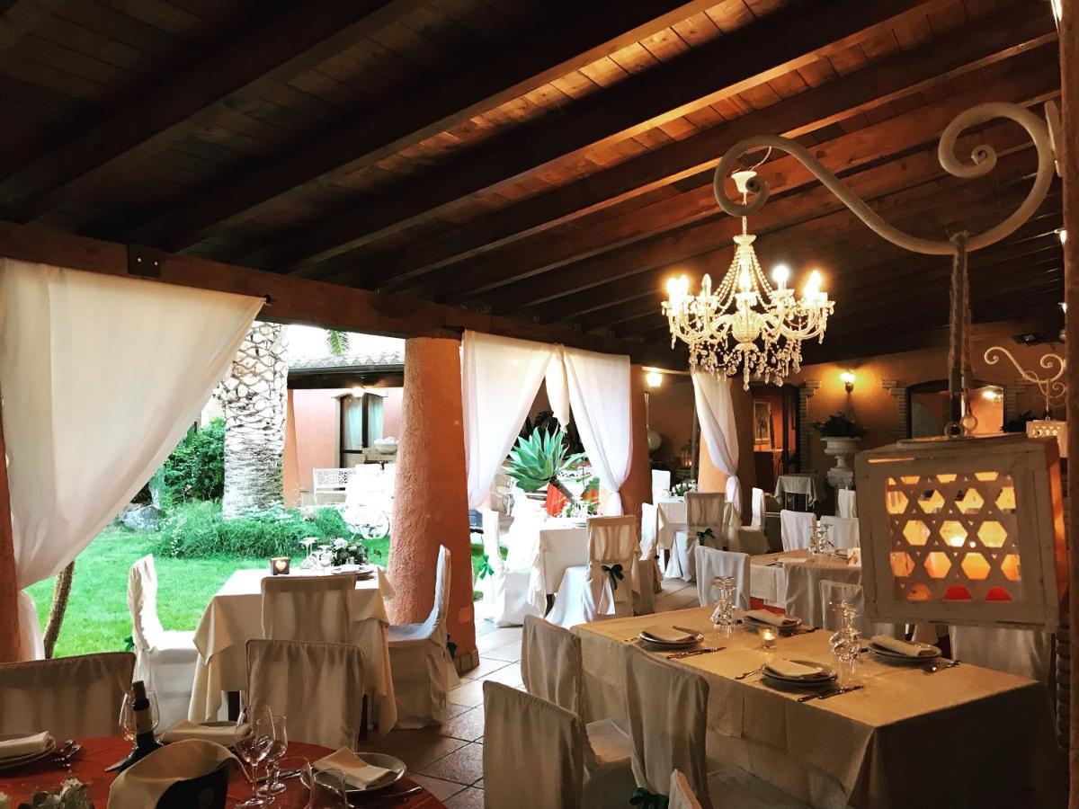 Hotel I Ginepri 콰르투치우 외부 사진